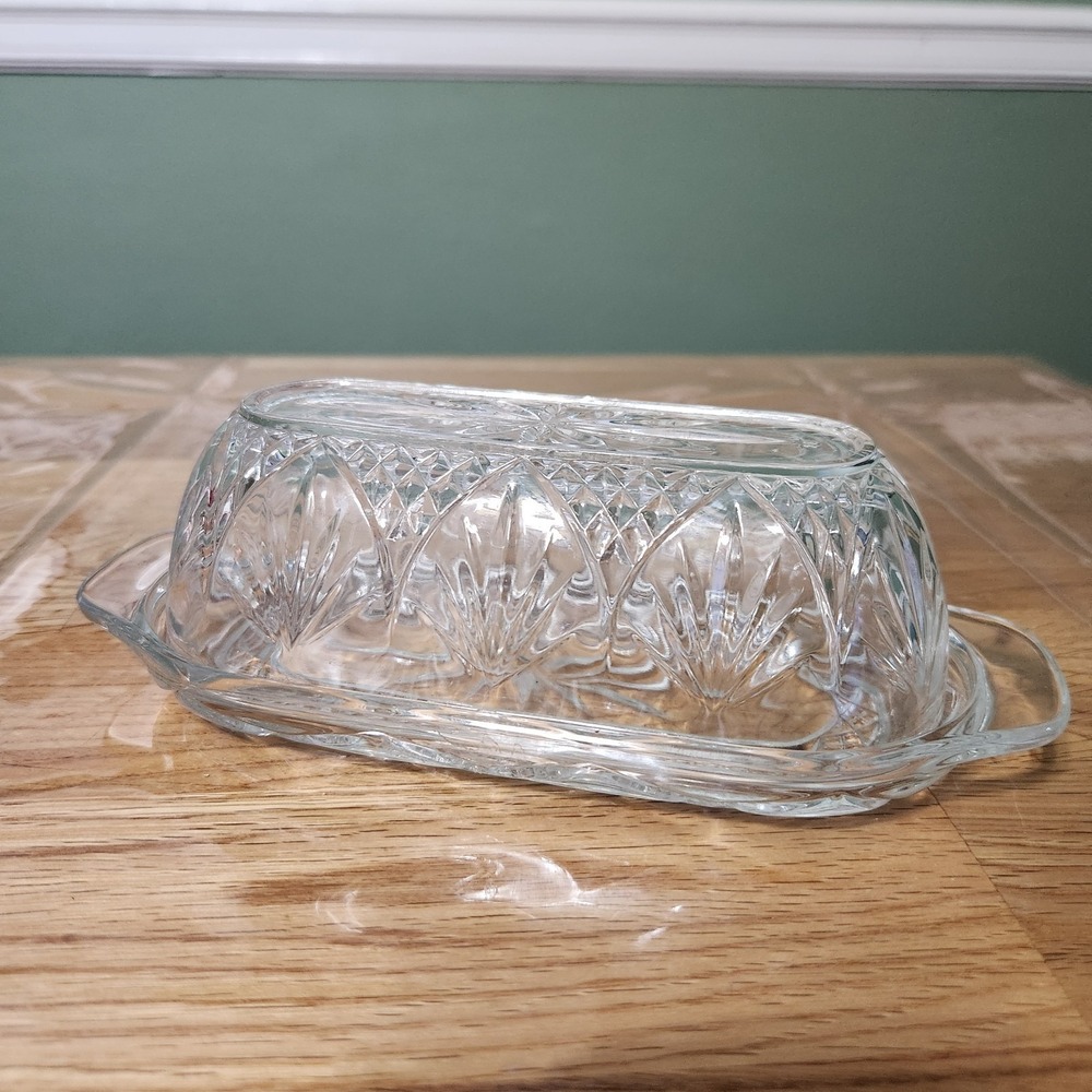 Covered Butter dish & lid Glass Luminarc Cristal D'Arques Durand Antique Vintage